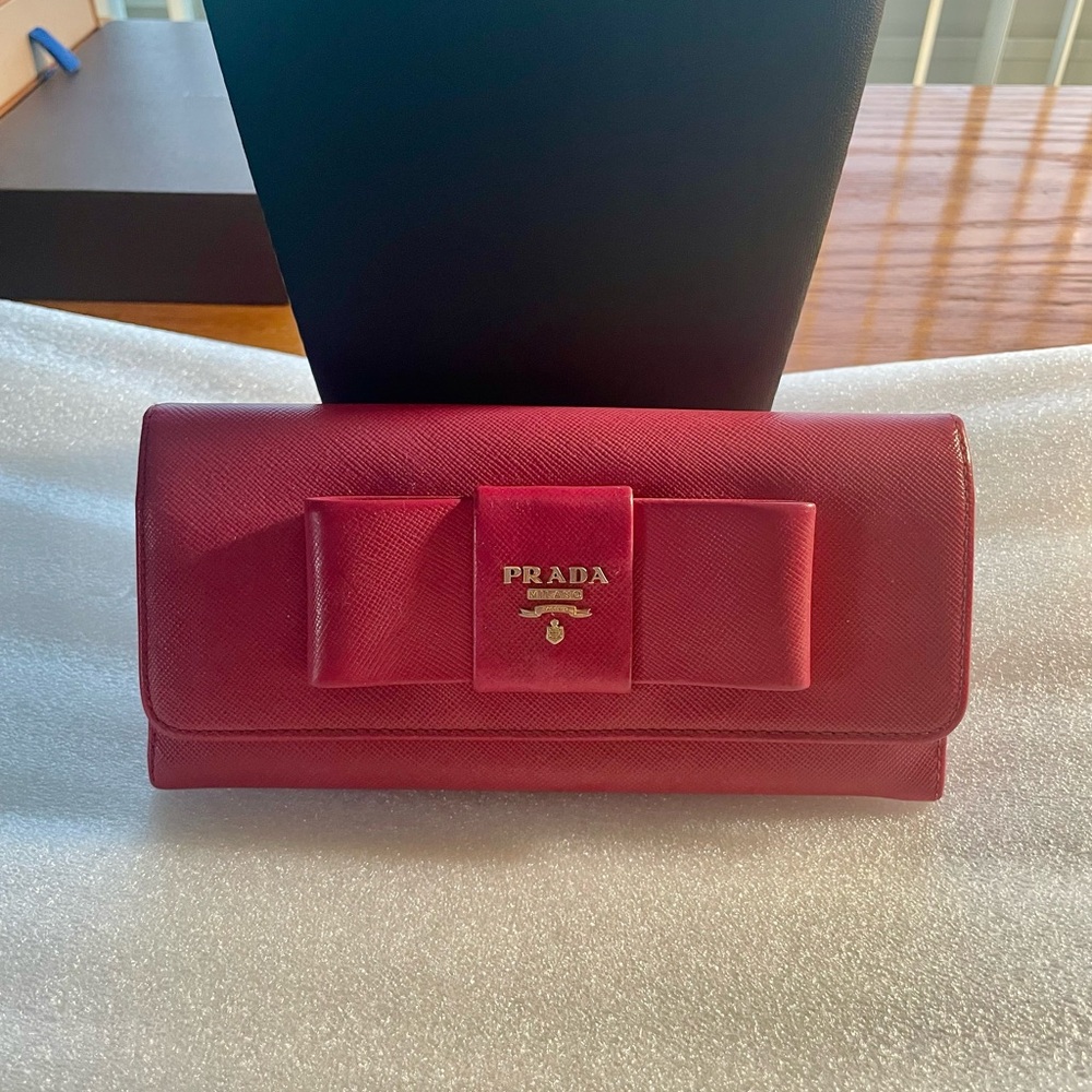 PRADA Pink Wallet - Picture 2 of 7